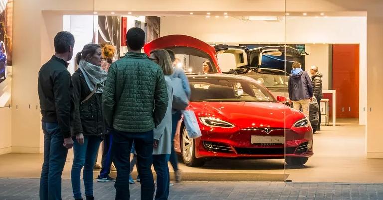Tesla earns 8 times more per car than Toyota