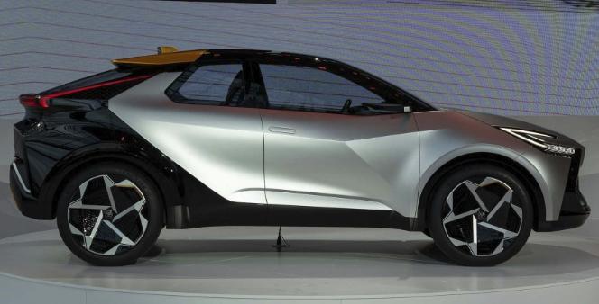 Toyota showed what the new generation C-HR crossover will be like